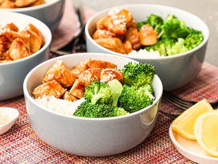 TERIYAKI CHICKEN AND BROCCOLI HEALTH BOWLS